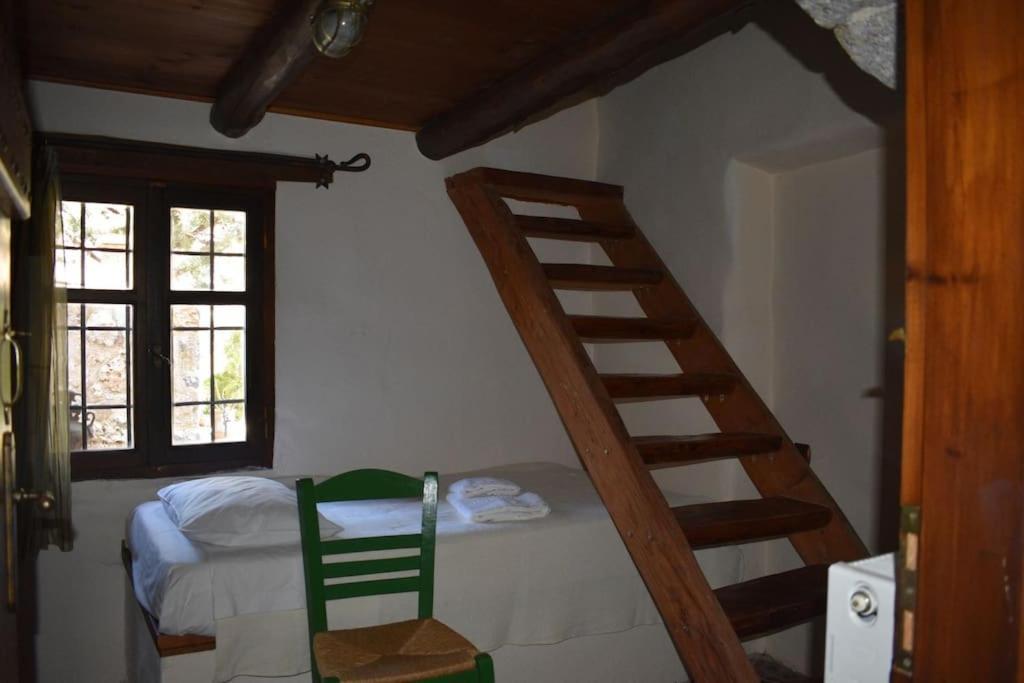 Traditional Villa With Pool In Sfakia Imbros エクステリア 写真