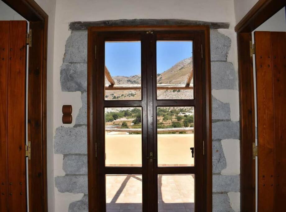 Traditional Villa With Pool In Sfakia Imbros エクステリア 写真